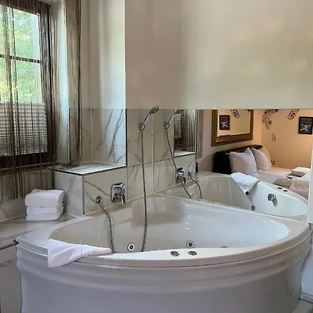 Мотель Road Stop 3*