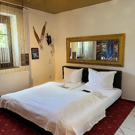 Мотель Road Stop